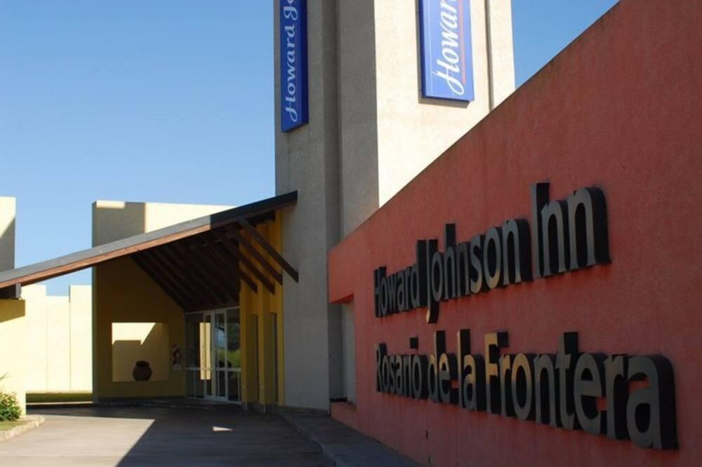 Howard Johnson Hotel