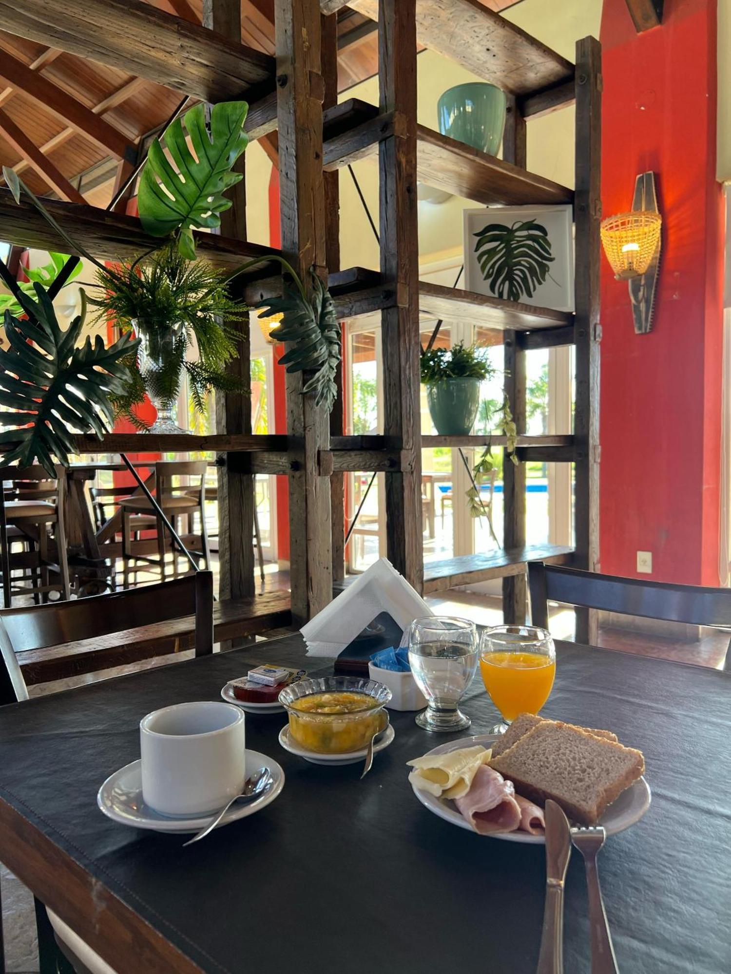 Hotel Howard Johnson Rosario de la Frontera